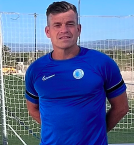 This is Stephen Swanger in Valencia Spain. He is the owner and founder of Fairo . He specializes in guest coaching and goalkeeper training and directing soccer camps